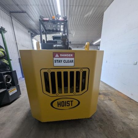 Used 2018 HOIST F300 Cushion Tire Forklift for sale in Belle River Ontario