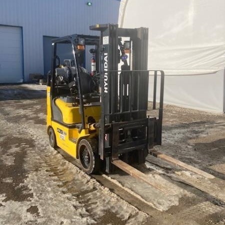 Used 2023 HYUNDAI 25LC-7A Cushion Tire Forklift for sale in Regina Saskatchewan