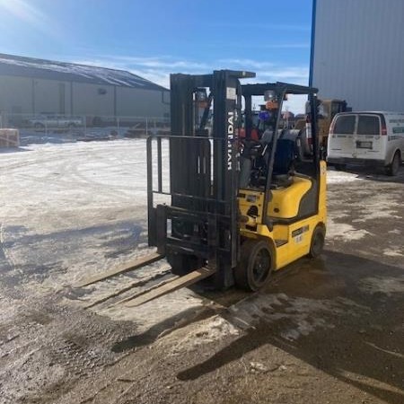 Used 2017 HYUNDAI 25LC-7A Cushion Tire Forklift for sale in Regina Saskatchewan