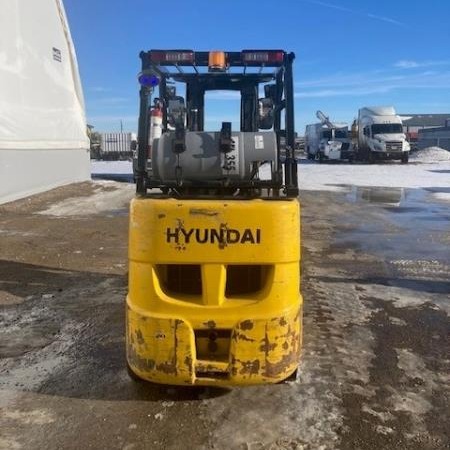 Used 2017 HYUNDAI 25LC-7A Cushion Tire Forklift for sale in Regina Saskatchewan