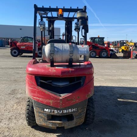 Used 2015 MITSUBISHI FG30N Pneumatic Tire Forklift for sale in Edmonton Alberta