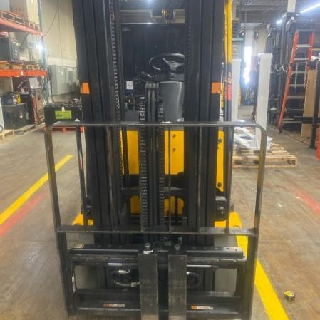 Used 2019 HYUNDAI 25BC-9 Electric Forklift for sale in Brampton Ontario