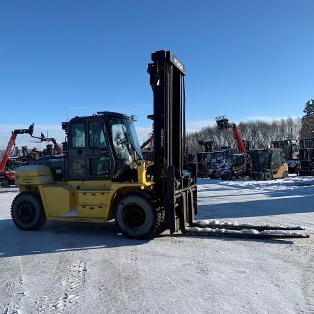 Used 2018 HYUNDAI 110D-9 Pneumatic Tire Forklift for sale in Red Deer Alberta