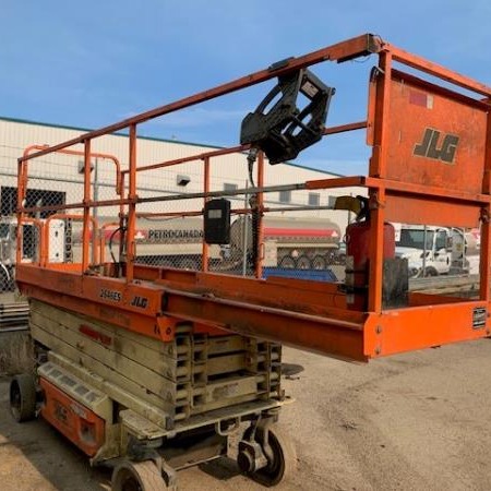 Used 2019 JLG 2646ES Scissor Lift for sale in Red Deer Alberta