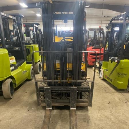 Used 2016 HYUNDAI 25L-7A Pneumatic Tire Forklift for sale in Stratford Ontario