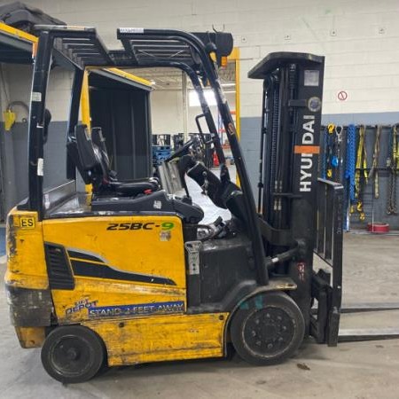 Used 2019 HYUNDAI 25BC-9 Electric Forklift for sale in Brampton Ontario