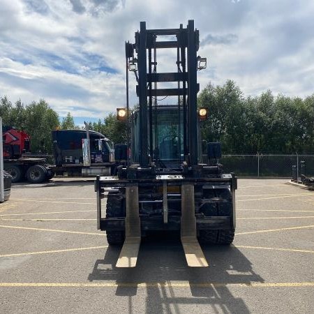 Used 2020 HYUNDAI 80D-9 Pneumatic Tire Forklift for sale in Red Deer Alberta