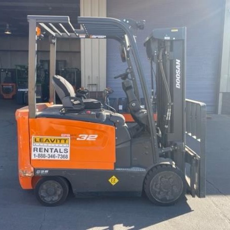 Used 2020 DOOSAN BC32S-7 Electric Forklift for sale in Phoenix Arizona