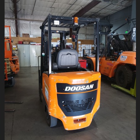 Used 2020 DOOSAN BC32S-7 Electric Forklift for sale in Phoenix Arizona