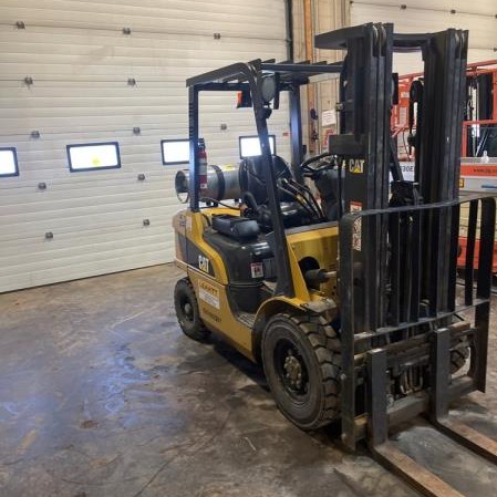 Used 2016 CAT GP25N5 Pneumatic Tire Forklift for sale in Grande Prairie Alberta