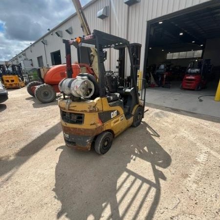 Used 2018 CAT GP18N5 Pneumatic Tire Forklift for sale in Other Other Islands