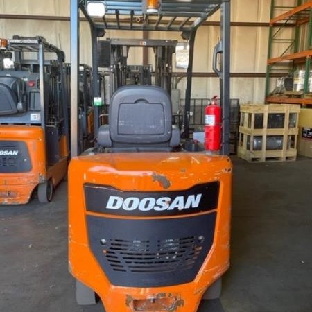 Used 2020 DOOSAN BC32S-7 Electric Forklift for sale in Phoenix Arizona