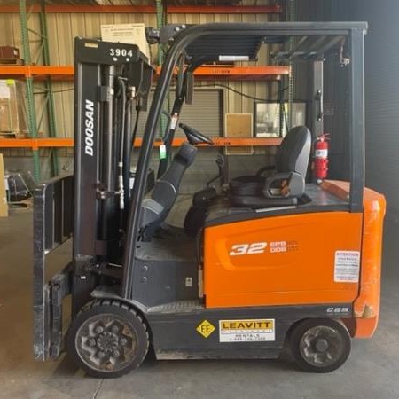 Used 2020 DOOSAN BC32S-7 Electric Forklift for sale in Phoenix Arizona