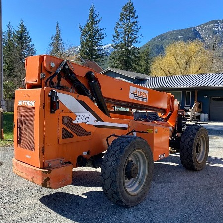 Used 2014 SKYTRAK 8042 Telehandler / Zoom Boom for sale in Langley British Columbia