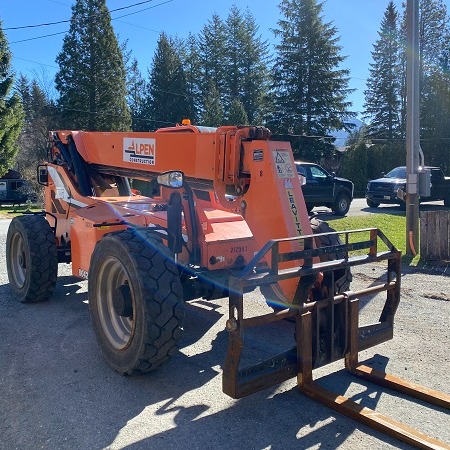 Used 2014 SKYTRAK 8042 Telehandler / Zoom Boom for sale in Langley British Columbia