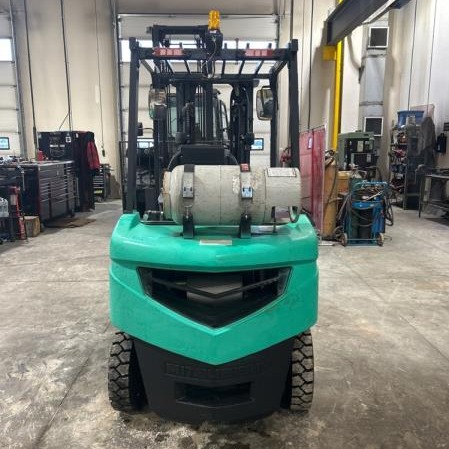 Used 2017 MITSUBISHI FG25N Pneumatic Tire Forklift for sale in Red Deer Alberta