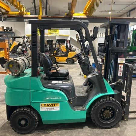 Used 2017 MITSUBISHI FG25N Pneumatic Tire Forklift for sale in Red Deer Alberta