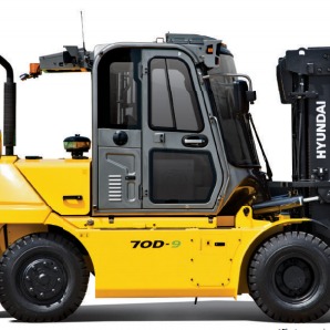 Used 2017 HYUNDAI 70D-9 Pneumatic Tire Forklift for sale in Langley British Columbia
