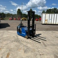 Used 2019 BLUE GIANT BGL-33 Electric Pallet Jack for sale in Cambridge Ontario