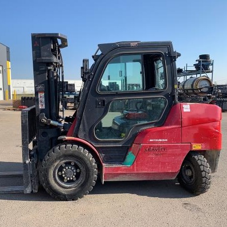 Used 2018 MITSUBISHI FG50CN Pneumatic Tire Forklift for sale in Red Deer Alberta