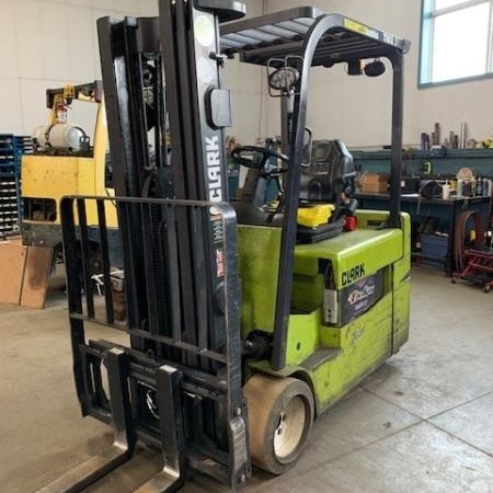 Used 2017 CLARK TMX25 Electric Forklift for sale in Cambridge Ontario