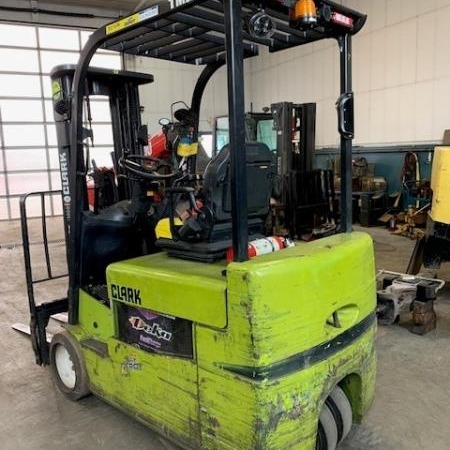 Used 2017 CLARK TMX25 Electric Forklift for sale in Cambridge Ontario