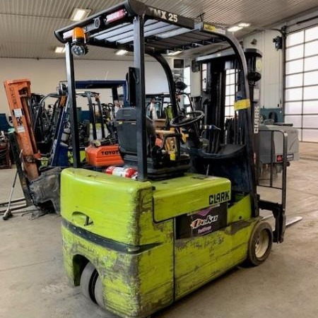 Used 2017 CLARK TMX25 Electric Forklift for sale in Cambridge Ontario