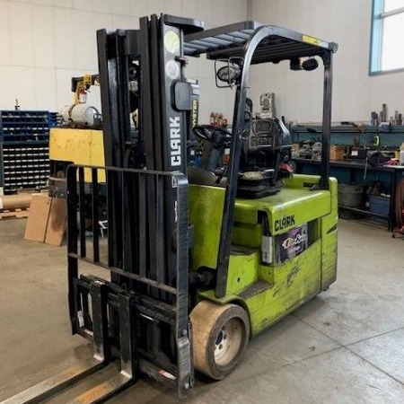 Used 2017 CLARK TMX25 Electric Forklift for sale in Cambridge Ontario