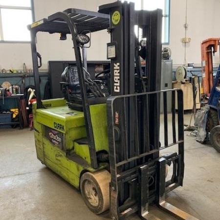 Used 2017 CLARK TMX25 Electric Forklift for sale in Cambridge Ontario