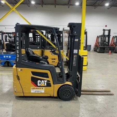 Used 2017 CAT 2ETC3500 Electric Forklift for sale in Nanaimo British Columbia