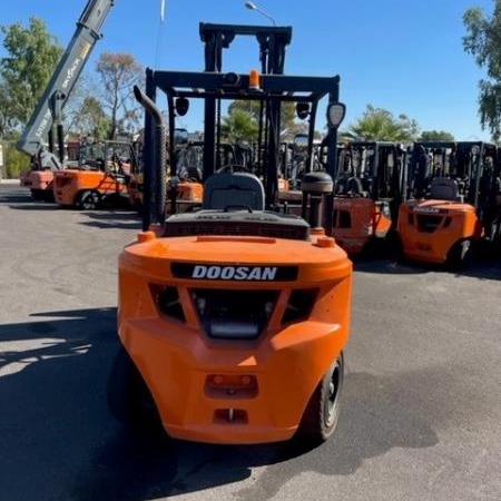 Used 2020 DOOSAN D40S-7 Pneumatic Tire Forklift for sale in Phoenix Arizona