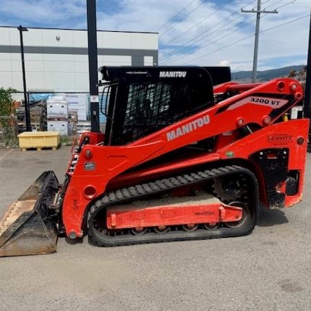 Used 2020 MANITOU 3200VT Skidsteer for sale in Kelowna British Columbia