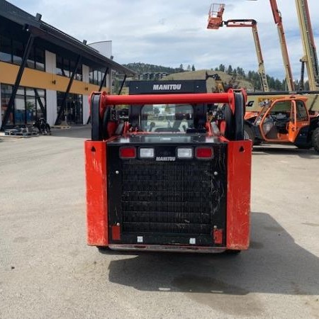 Used 2020 MANITOU 3200VT Skidsteer for sale in Kelowna British Columbia