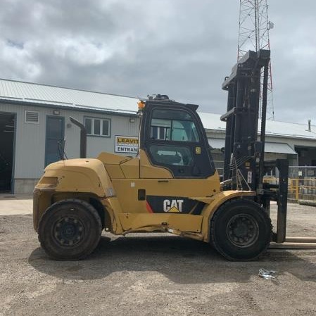 Used 2018 HYUNDAI 160D-9 Pneumatic Tire Forklift for sale in Regina Saskatchewan