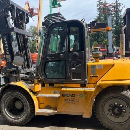 Used 2019 HYUNDAI 80D-9 Pneumatic Tire Forklift for sale in Langley British Columbia