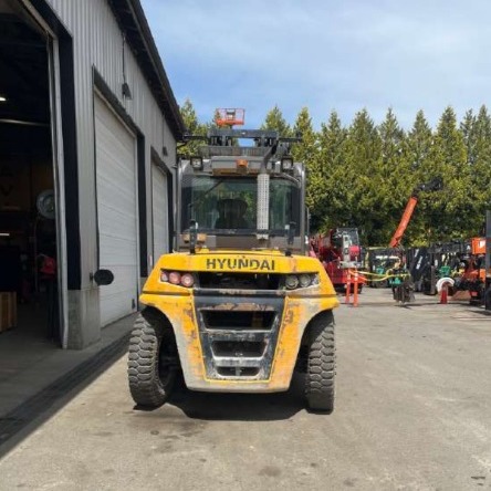 Used 2019 HYUNDAI 80D-9 Pneumatic Tire Forklift for sale in Langley British Columbia