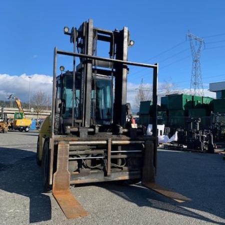 Used 2017 HYUNDAI 80D-9 Pneumatic Tire Forklift for sale in Langley British Columbia