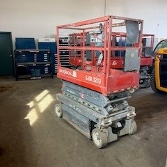 Used 2015 SKYJACK SJ3219 Scissor Lift for sale in Cambridge Ontario