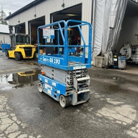 Used 2015 GENIE GS1930 Scissor Lift for sale in Langley British Columbia