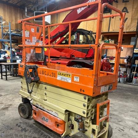 Used 2019 SNORKEL S4726E Scissor Lift for sale in Red Deer Alberta