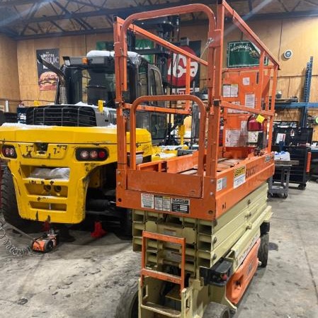 Used 2017 JLG 2632ES Scissor Lift for sale in Langley British Columbia