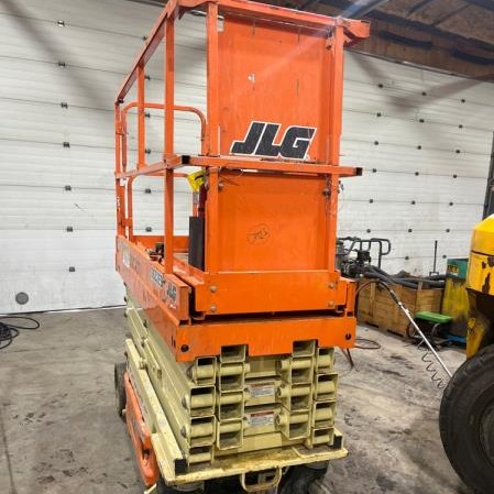 Used 2017 JLG 2632ES Scissor Lift for sale in Langley British Columbia