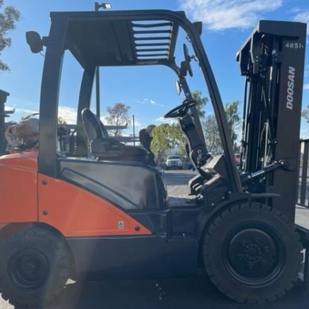 Used 2020 DOOSAN G25N-7 Pneumatic Tire Forklift for sale in Phoenix Arizona