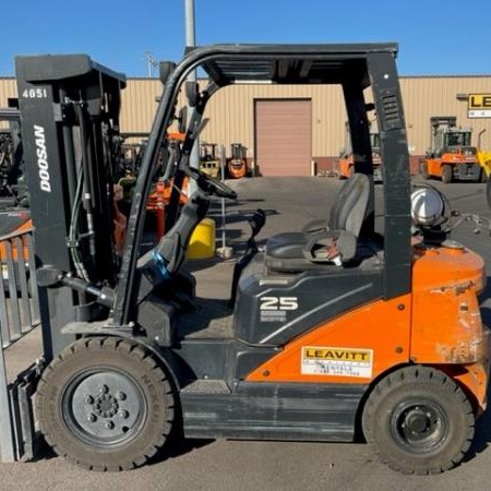 Used 2020 DOOSAN G25N-7 Pneumatic Tire Forklift for sale in Phoenix Arizona