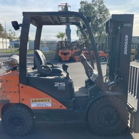 Used 2020 DOOSAN G25N-7 Pneumatic Tire Forklift for sale in Phoenix Arizona