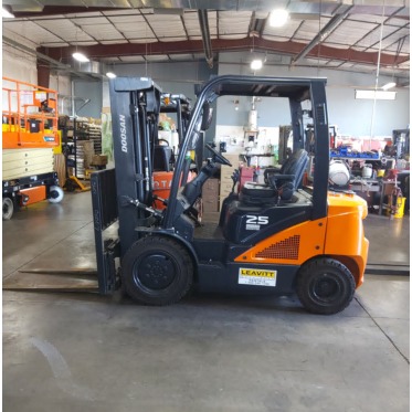 Used 2022 DOOSAN G25N-7 Pneumatic Tire Forklift for sale in Phoenix Arizona