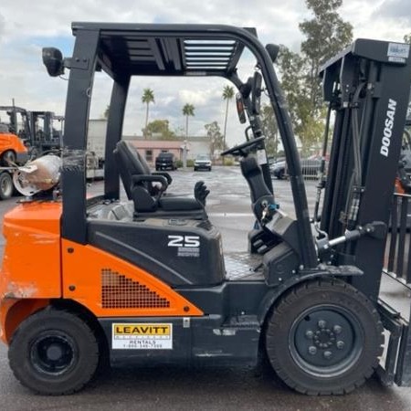 Used 2022 DOOSAN G25N-7 Pneumatic Tire Forklift for sale in Phoenix Arizona