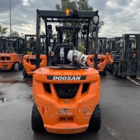 Used 2022 DOOSAN G25N-7 Pneumatic Tire Forklift for sale in Phoenix Arizona