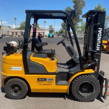 Used 2017 HYUNDAI 30L-7A Pneumatic Tire Forklift for sale in Phoenix Arizona